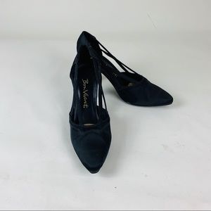 Von Vivant- Ladies High Heels. 3”. Black. Size 6